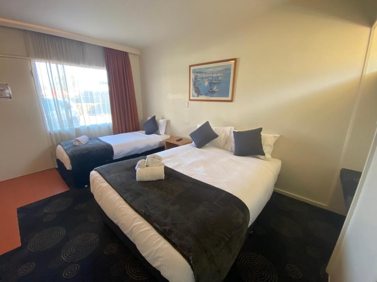 The Astor Hotel Motel 골번 외부 사진