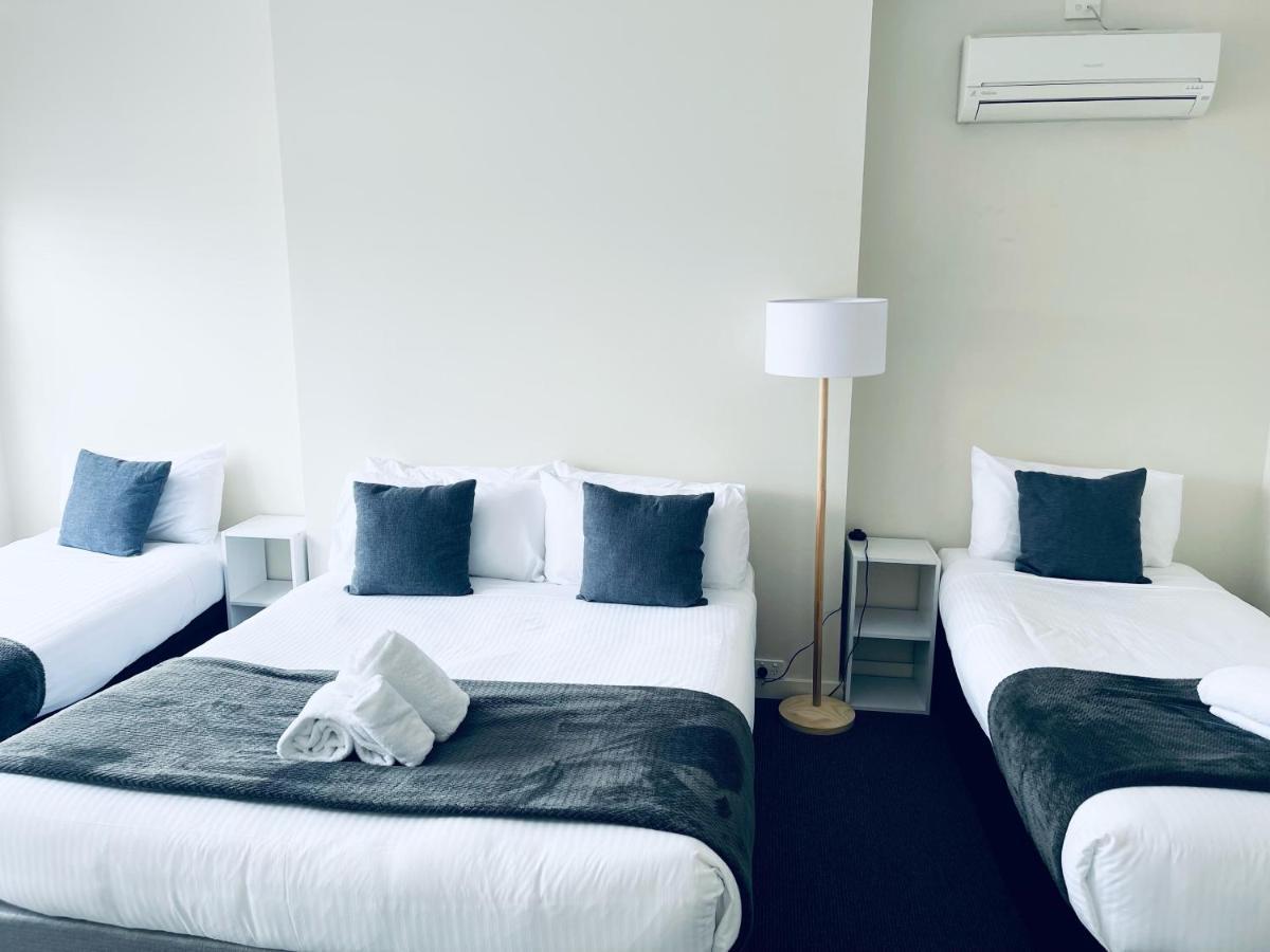 The Astor Hotel Motel 골번 외부 사진