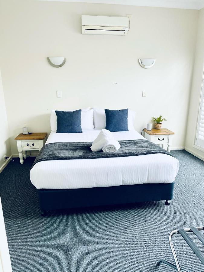 The Astor Hotel Motel 골번 외부 사진
